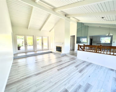 24 Pony Lane - Photo Thumbnail 5