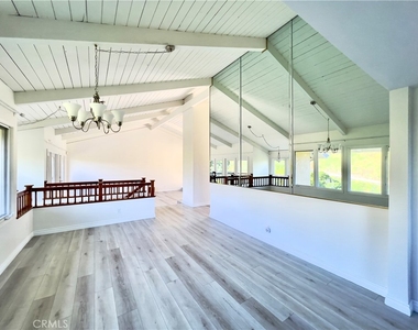 24 Pony Lane - Photo Thumbnail 8