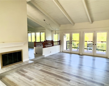 24 Pony Lane - Photo Thumbnail 6