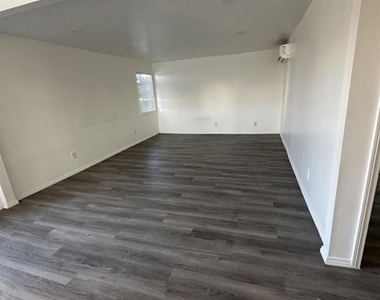 4602 Cherokee Avenue - Photo Thumbnail 3