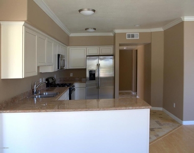 346 Metropole Avenue - Photo Thumbnail 1