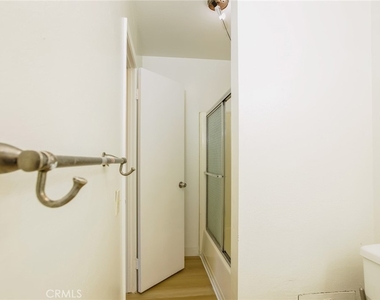 5500 Ackerfield Avenue - Photo Thumbnail 11