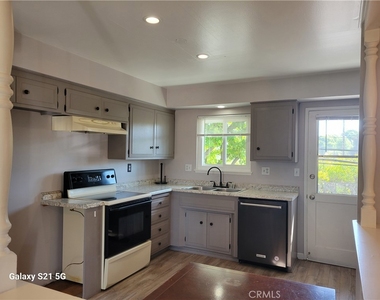 16862 Coach Lane - Photo Thumbnail 6