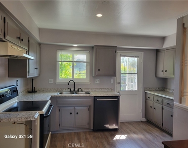 16862 Coach Lane - Photo Thumbnail 7