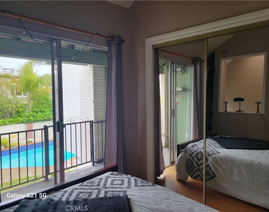 21171 B Lochlea Lane - Photo Thumbnail 4