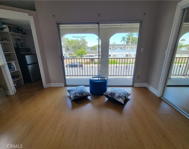 21171 B Lochlea Lane - Photo Thumbnail 3