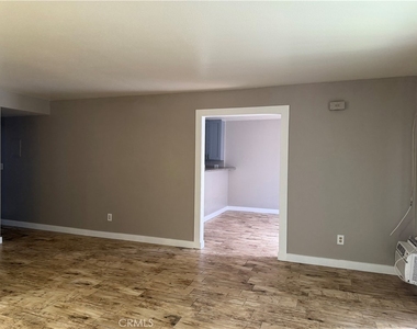 619 S Cypress - Photo Thumbnail 4