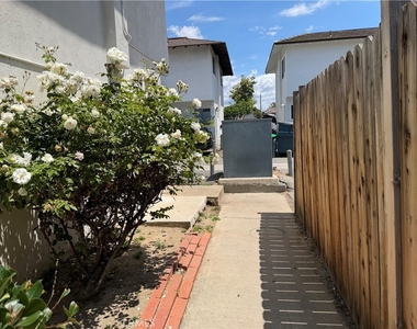 619 S Cypress - Photo Thumbnail 14