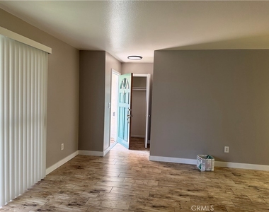 619 S Cypress - Photo Thumbnail 3