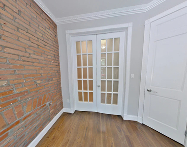 15 West 103rd Street - Photo Thumbnail 2