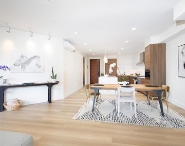 2501 State Street - Photo Thumbnail 3