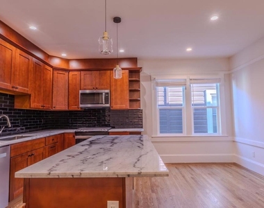 2018 Oakdale Avenue - Photo Thumbnail 3