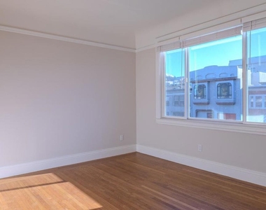 2018 Oakdale Avenue - Photo Thumbnail 9
