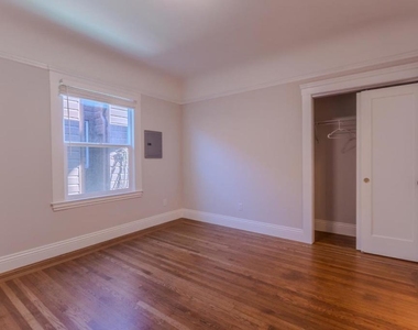 2018 Oakdale Avenue - Photo Thumbnail 16