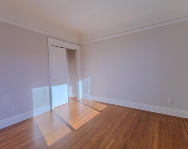 2018 Oakdale Avenue - Photo Thumbnail 11