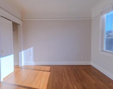 2018 Oakdale Avenue - Photo Thumbnail 10