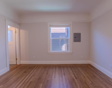 2018 Oakdale Avenue - Photo Thumbnail 15