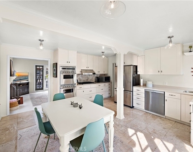 283 Fairview Street - Photo Thumbnail 6