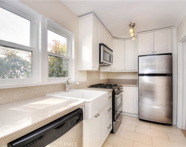 445 Bent Street - Photo Thumbnail 4