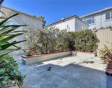 445 Bent Street - Photo Thumbnail 7