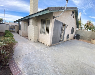 1084 Jacaranda Road - Photo Thumbnail 18