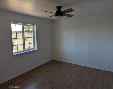 13742 Blair Lane - Photo Thumbnail 12