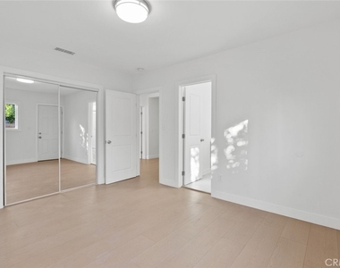 6661 1/2 Beck Avenue - Photo Thumbnail 18