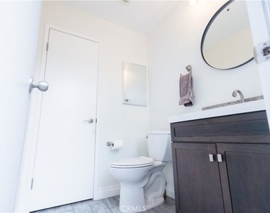 11144 Jerry Place - Photo Thumbnail 7