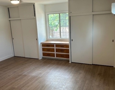 4568 Edgewood Place - Photo Thumbnail 1