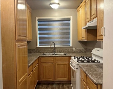 4304 W 5th - Photo Thumbnail 3