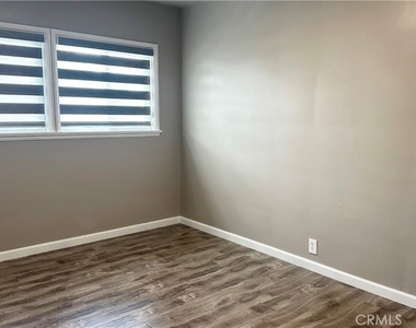 4304 W 5th - Photo Thumbnail 11