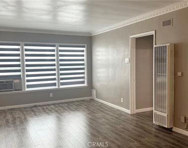 4304 W 5th - Photo Thumbnail 4