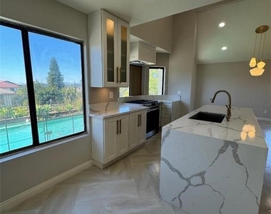 1511 Dab Court - Photo Thumbnail 5
