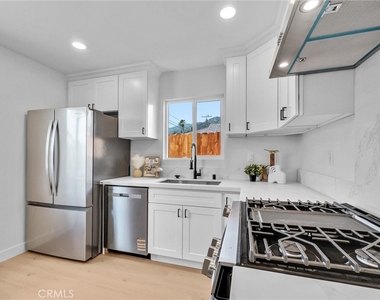 2305 Sesmas Street - Photo Thumbnail 31