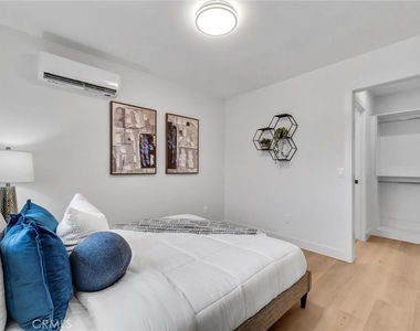 2305 Sesmas Street - Photo Thumbnail 20
