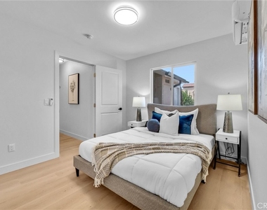2305 Sesmas Street - Photo Thumbnail 22