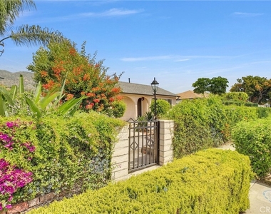 2305 Sesmas Street - Photo Thumbnail 2