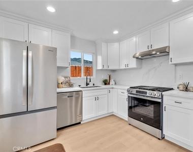 2305 Sesmas Street - Photo Thumbnail 30