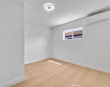 2305 Sesmas Street - Photo Thumbnail 14