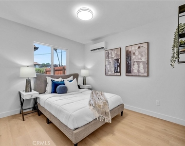 2305 Sesmas Street - Photo Thumbnail 21