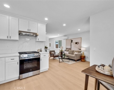 2305 Sesmas Street - Photo Thumbnail 33
