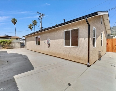 2305 Sesmas Street - Photo Thumbnail 27