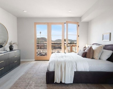 6320 Garvanza Avenue - Photo Thumbnail 10