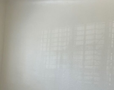 429 1/4 W Queen Street - Photo Thumbnail 2
