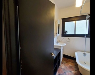 30 Dudley Avenue - Photo Thumbnail 14