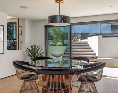 1271 Sunset Plaza Drive - Photo Thumbnail 7