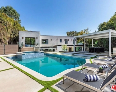 1271 Sunset Plaza Drive - Photo Thumbnail 24