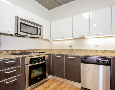 645 W 9th Street - Photo Thumbnail 4