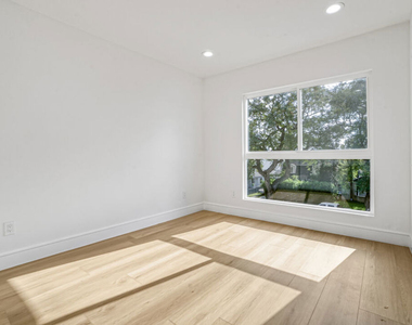 2057 2/4 S Garth Avenue - Photo Thumbnail 17
