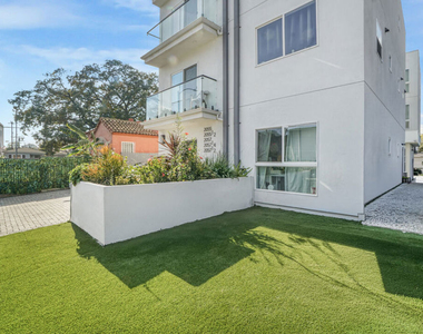 2057 2/4 S Garth Avenue - Photo Thumbnail 36